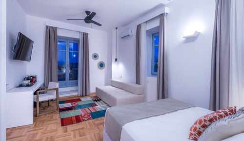 Junior Room, Sea View