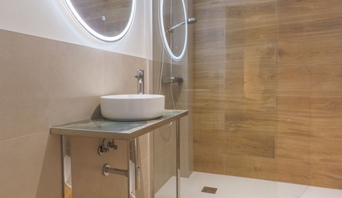 Deluxe Double or Twin Room, Private Bathroom, Courtyard View