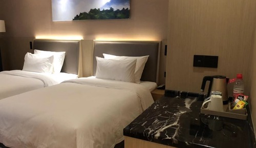Deluxe Room, 1 King Bed, Non Smoking