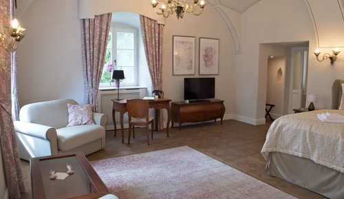 Suite (Grofski)