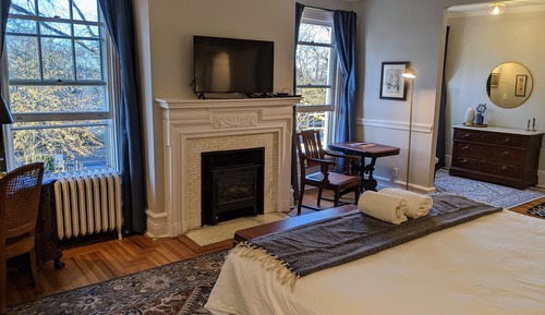 Premier Suite, 1 King Bed, Non Smoking, 2 Bathrooms