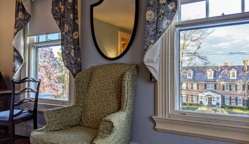 Premium Room, 1 King Bed, Non Smoking, Private Bathroom