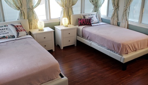 Basic Shared Dormitory, Women only