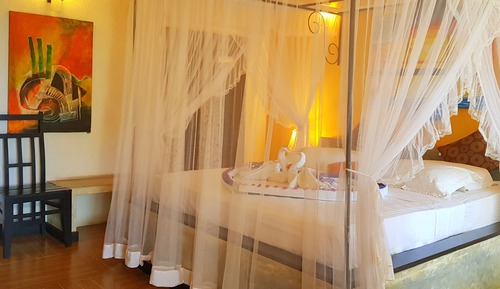 Deluxe Cabana