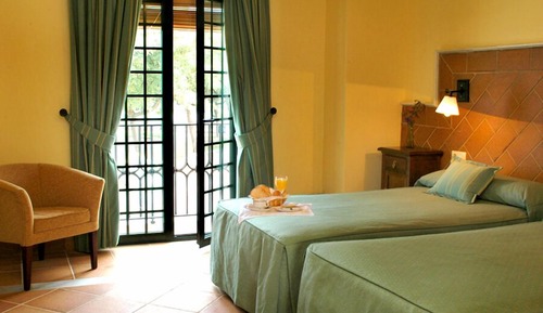Superior Twin Room, Lake View