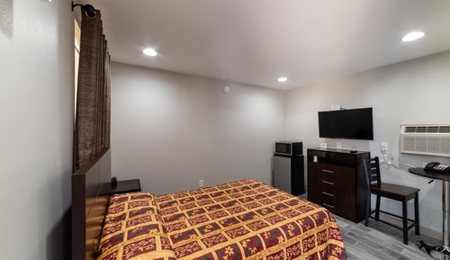 Double Room, 2 Double Beds, Non Smoking, Refrigerator & Microwave