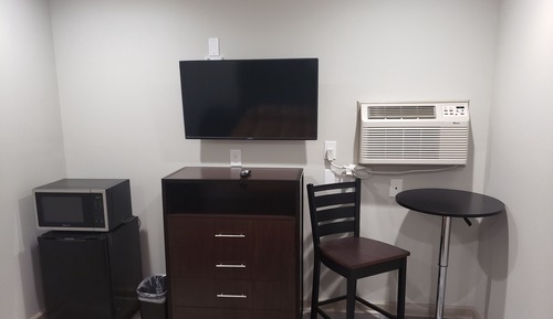 Room, 1 Full Bed, Non Smoking, Refrigerator & Microwave