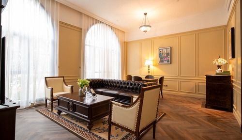 Suite