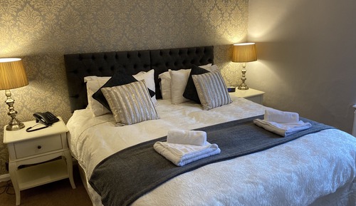 Superior Double or Twin Room (Superking)