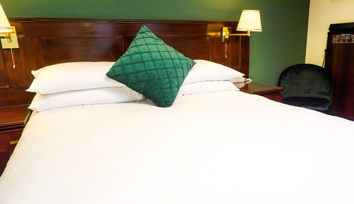 Small Double - Roof Window (2nd floor)