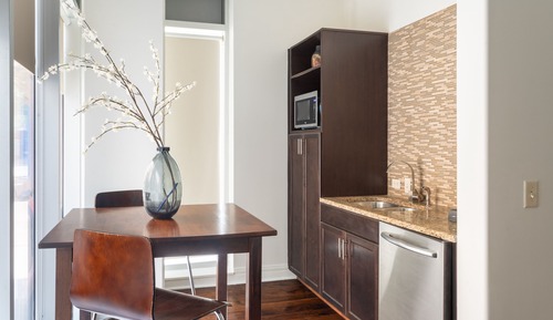 Studio Suite, 1 King Bed, Non Smoking, Kitchenette (Self Check-in with Virtual Front Desk)