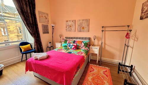Double Room, Shared Bathroom (Room 2)
