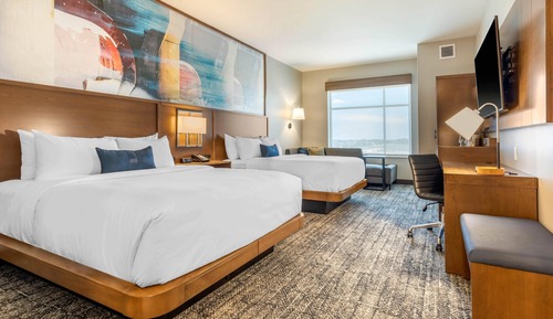 Room, 2 Queen Beds, Non Smoking (Tub)