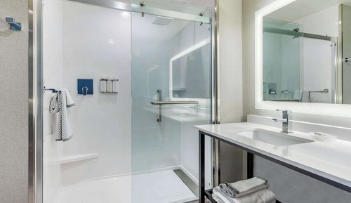 Suite, 1 King Bed with Sofa bed, Accessible, View