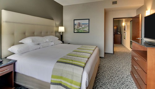 Suite, 1 King Bed with Sofa bed, Accessible (2 Rooms, Hearing, Tub, Upper Floor)