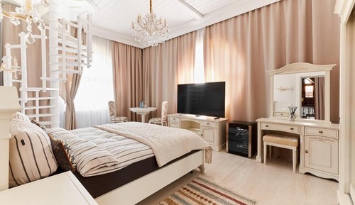 Exclusive Room