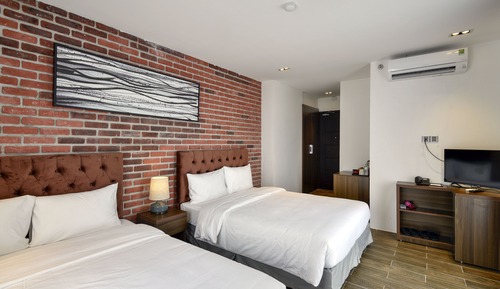 Superior Twin Room, City View