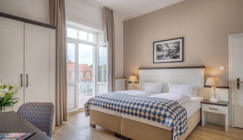 Double Room, Partial Sea View