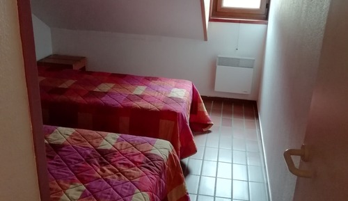 5 Room Apartment 8 People 1 baby 2 Shower Rooms Balcony