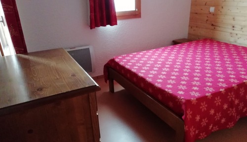 4 Room Apartment 8 People and 1 baby, 2 bathrooms, balcony