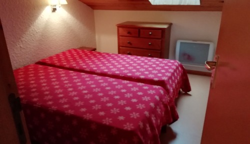 3 Room Apartment 6 People and 1 baby, balcony