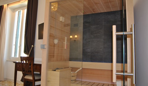 Exclusive Suite, City View