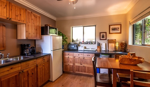 Premium Kitchenette Room, 1 King, River View