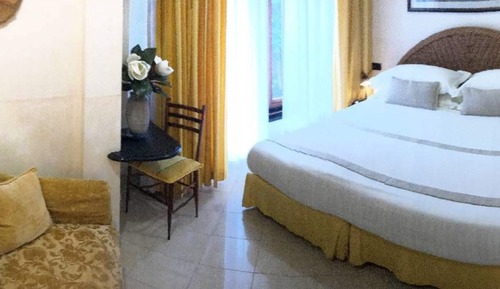Basic Triple Room, Multiple Beds