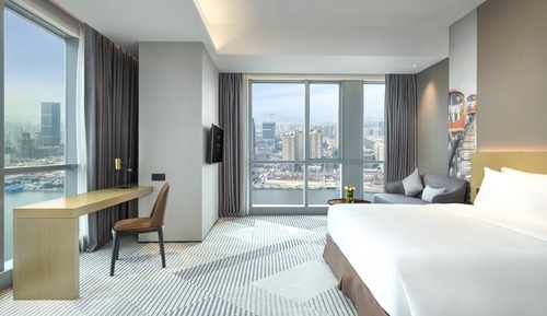 Deluxe King Bed Room with River View