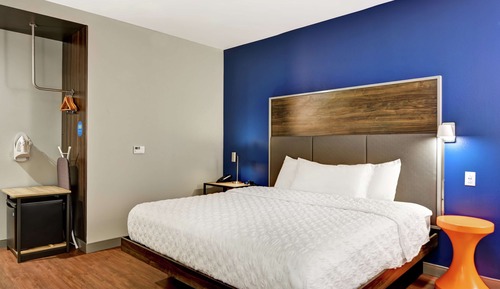 Room, 1 King Bed, Accessible, Bathtub