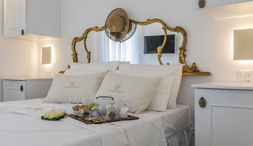 Double Room, Ensuite (Camera 1)