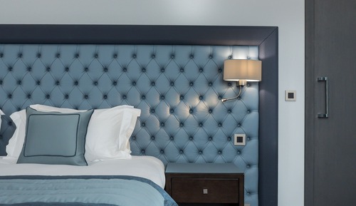 Deluxe Room, 1 Queen Bed, Pool View