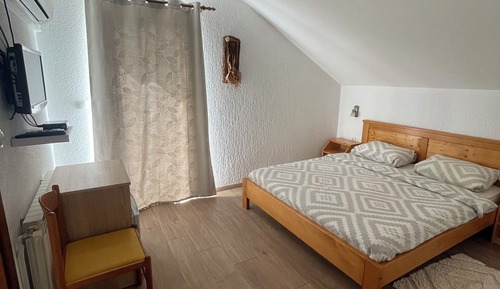 Standard Room, Garden View (3)