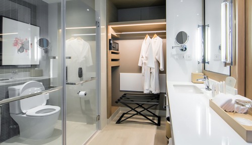 Standard Room, Mountain View (High Floor)
