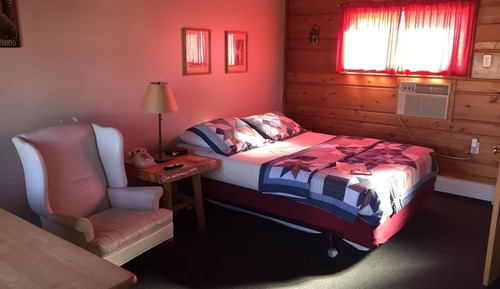 Room, 1 Queen Bed (Room 6, Bear Theme)