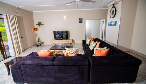 Deluxe Apartment, 2 Bedrooms, Kitchen, Garden View