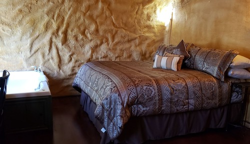 Bella Tuscany (Non-Pet Friendly)