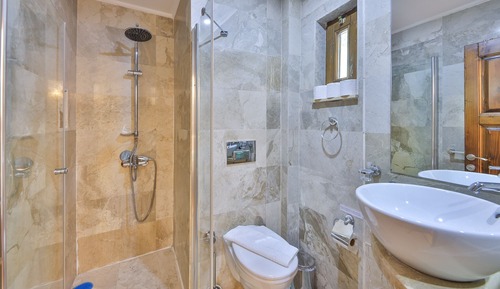 Deluxe Double Room, Garden View