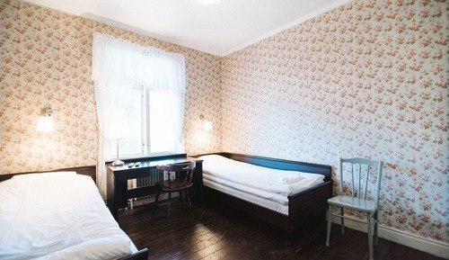 Twin Room, Shared Bathroom