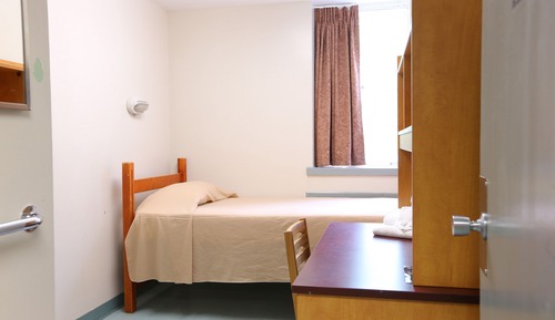 Howe Hall Single Room - Shared Bathroom