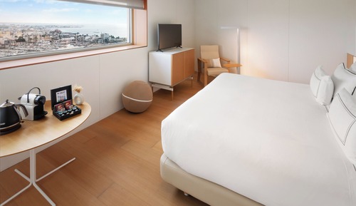 Junior Suite (The Level 2 adults + 1 child)