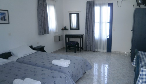 Economy Studio, Sea View
