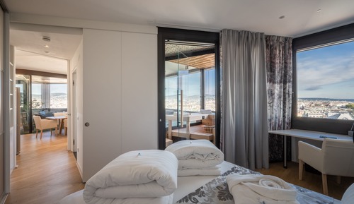 West View, Rooftop Apartment with Sauna