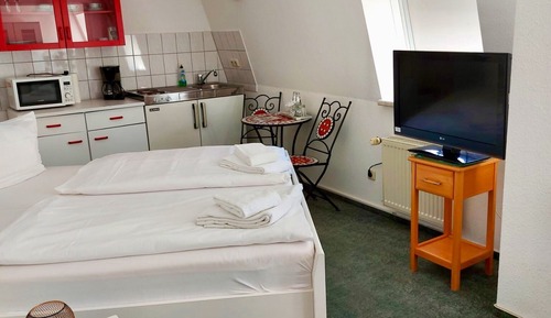 Basic Apartment, 2 Twin Beds, Non Smoking