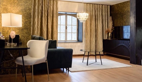 Deluxe Gold Room A3