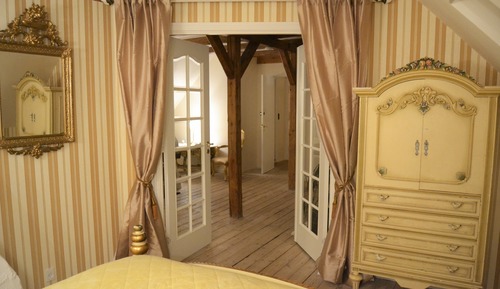 Deluxe Suite, 1 King Bed with Sofa bed, Balcony, Beach View