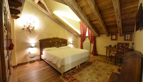 Superior Double or Twin Room (Deluxe)