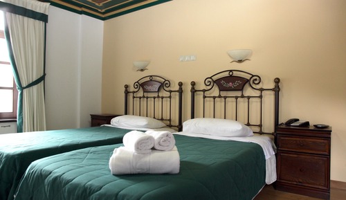 Double or Twin Room, Mountain View