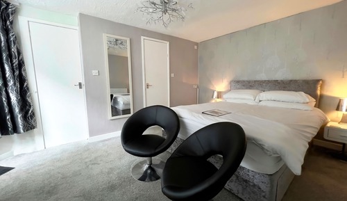 Double Room (Large)
