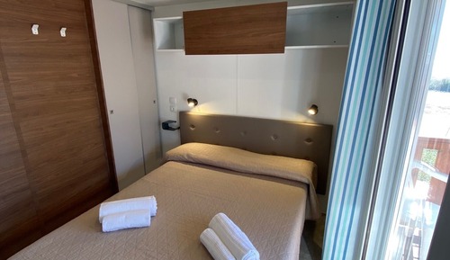 Deluxe Mobile Home, 2 Bedrooms, Sea View